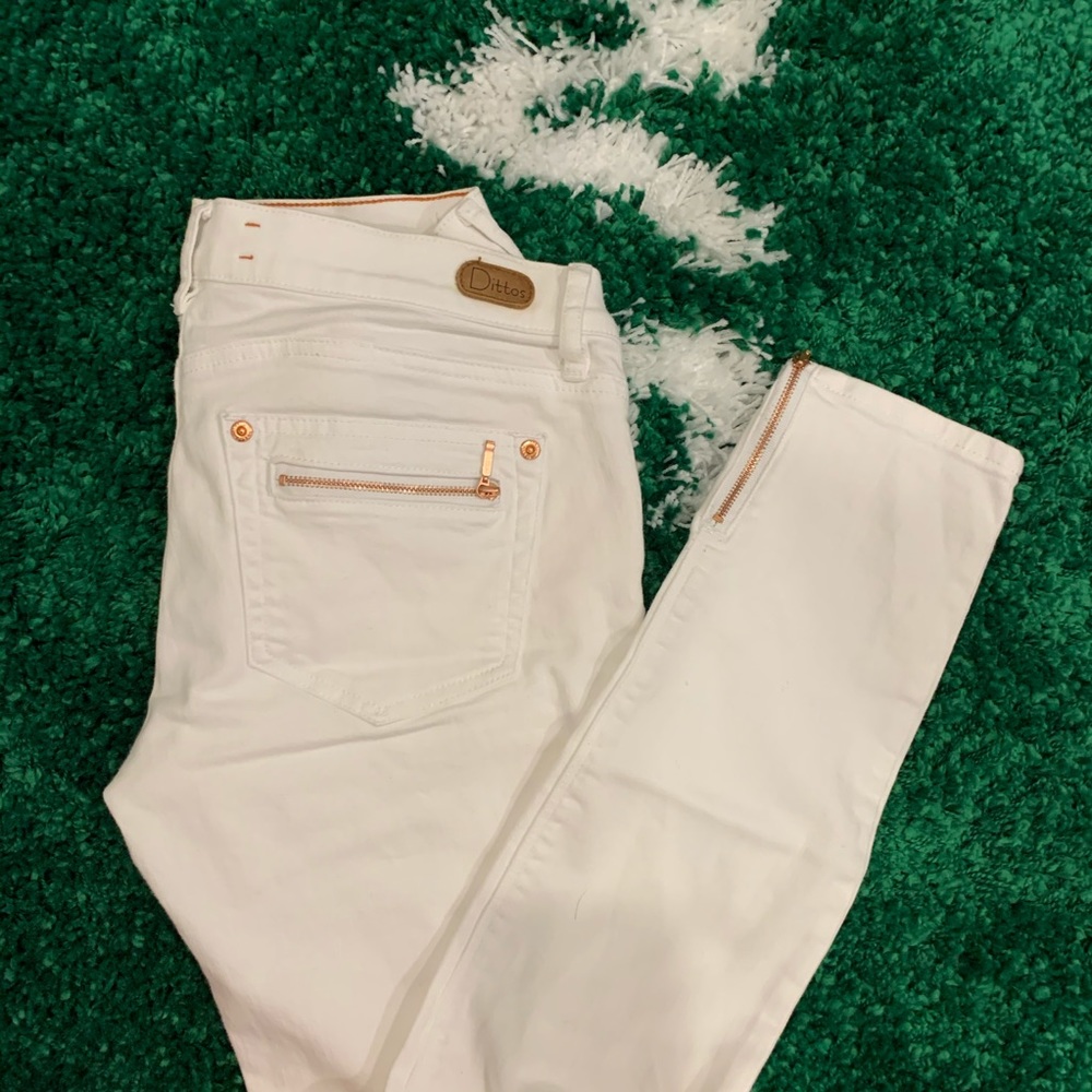 White jeans with rose gold hardware